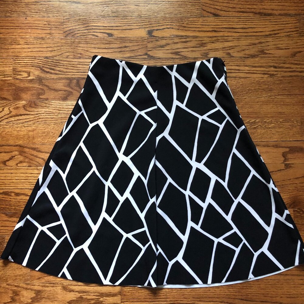 Worthington black and white skirt